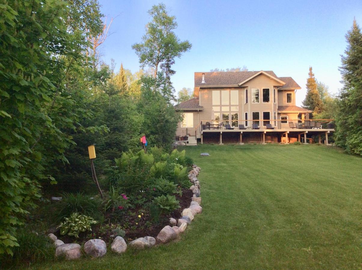 Pebble Springs Bnb Grand Beach Exteriér fotografie
